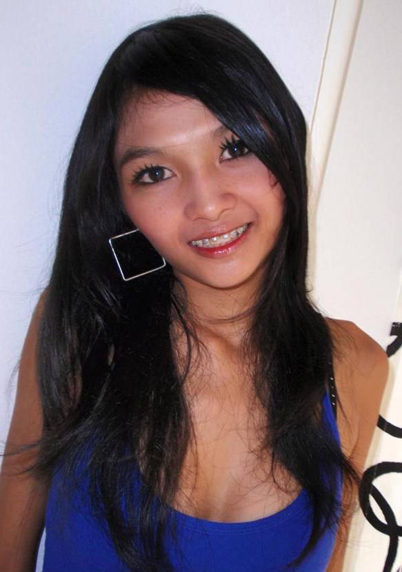 Kinan recommend Outdoor asian shaved voyeur