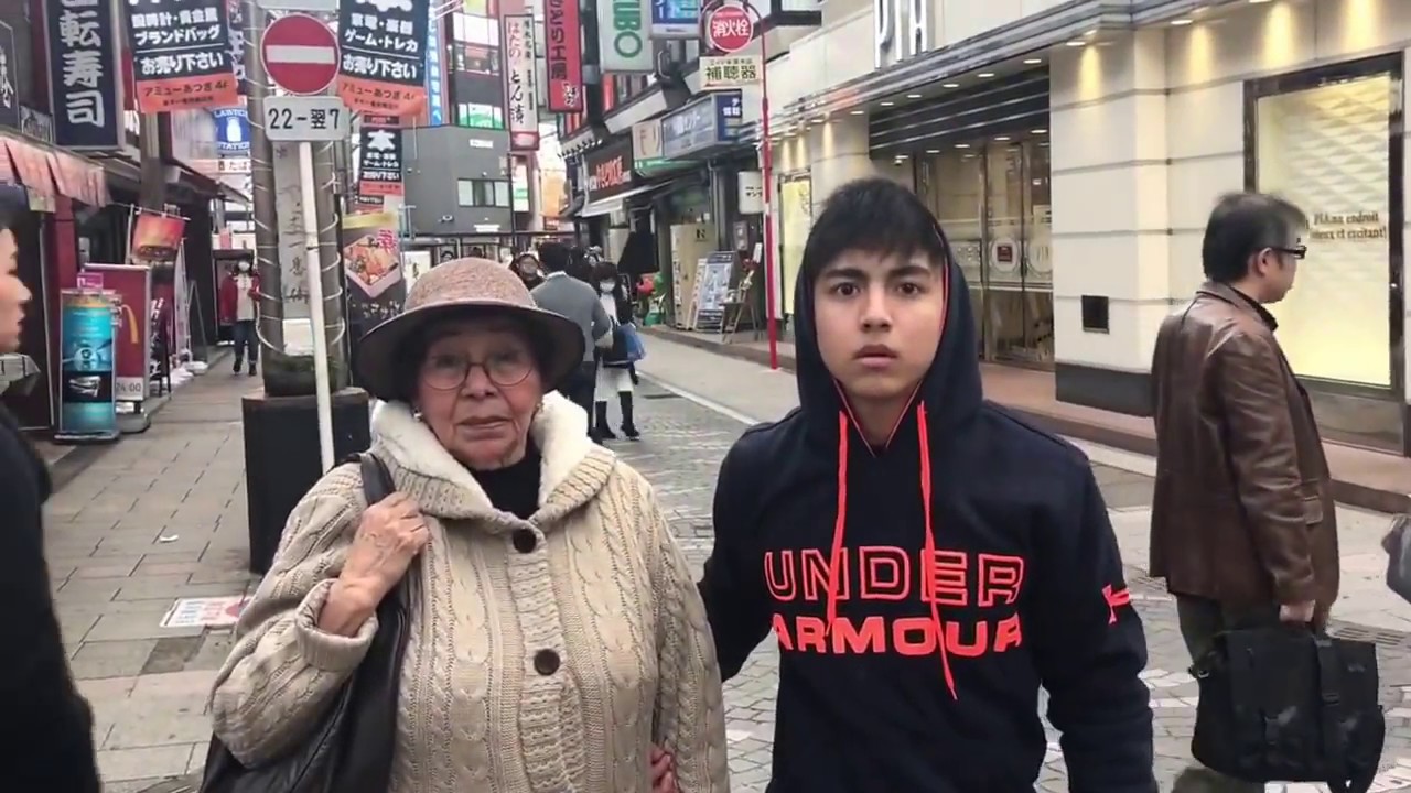 watch son Japan mom