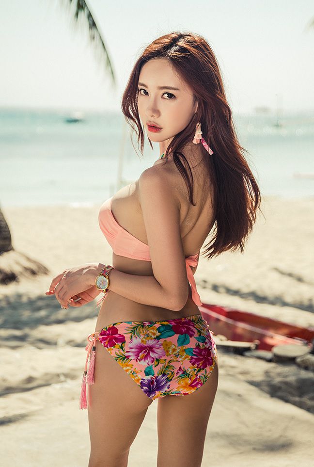 models in bikini Korean