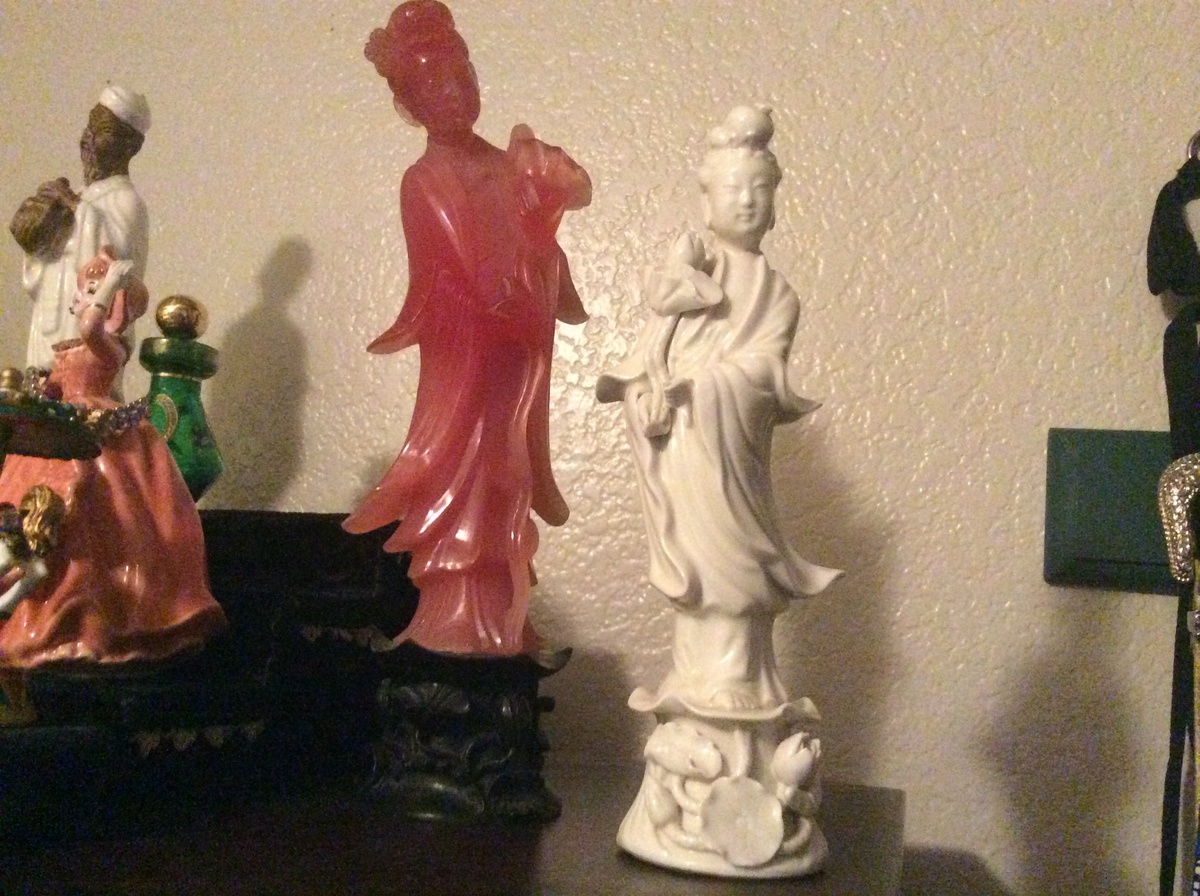 figurines Asian r w