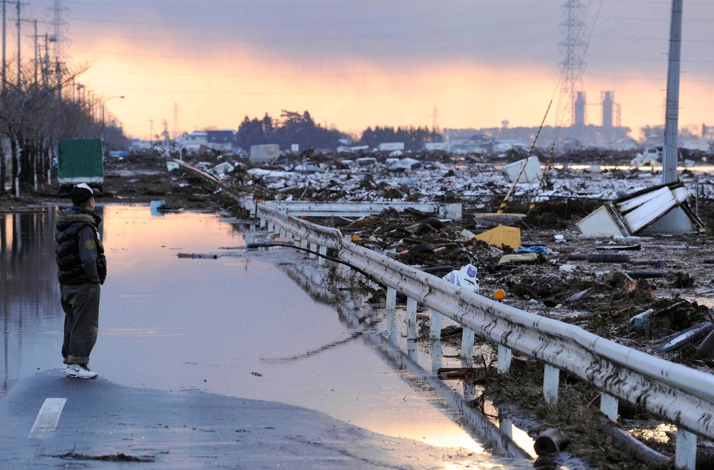 tsunami An in and japan earthquake