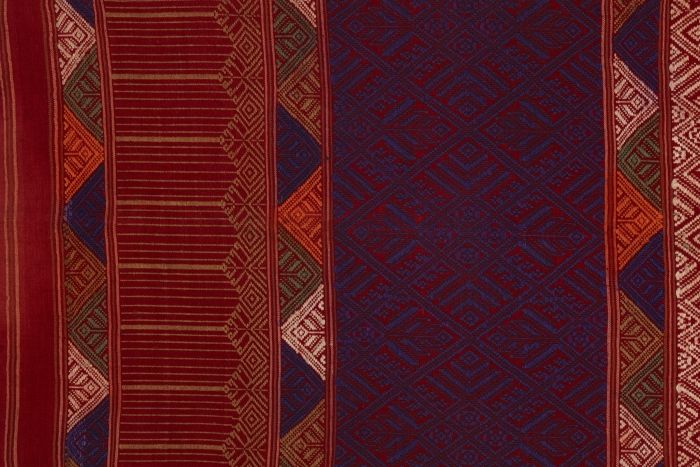 textile in museum Art asian spencer