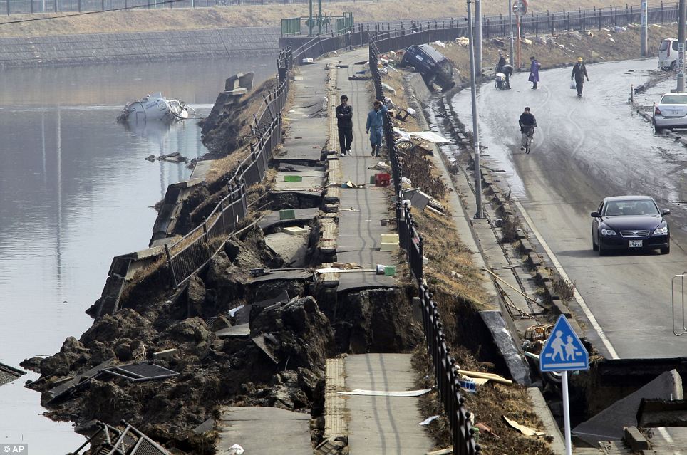 in japan and earthquakes Tsunamis